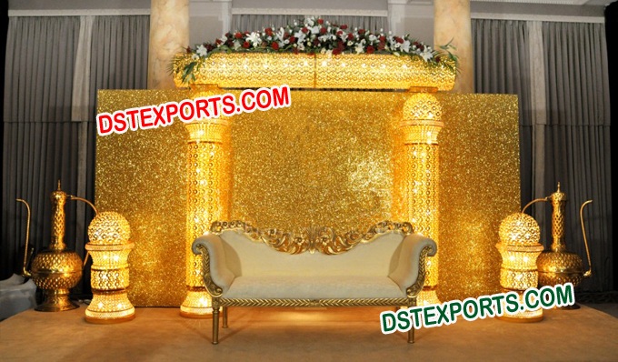 ASIAN WEDDING BEAUTIFUL GOLD STAGE