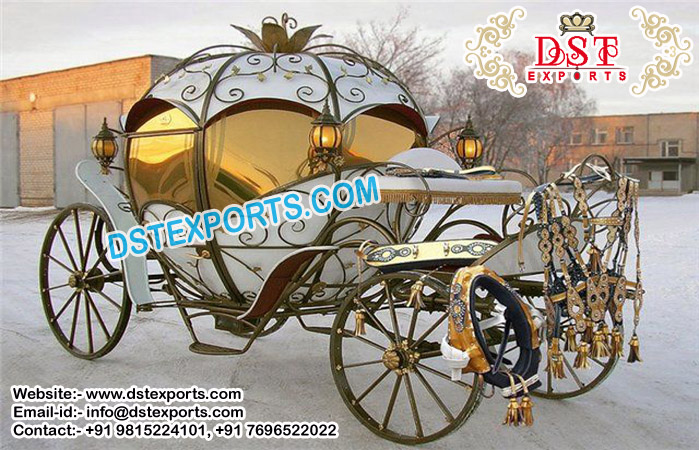 Latest Cinderella Horse Carriage With Crown