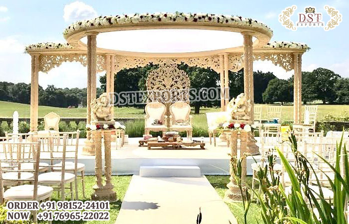 Trending Twin Pillars Wooden Wedding Mandap