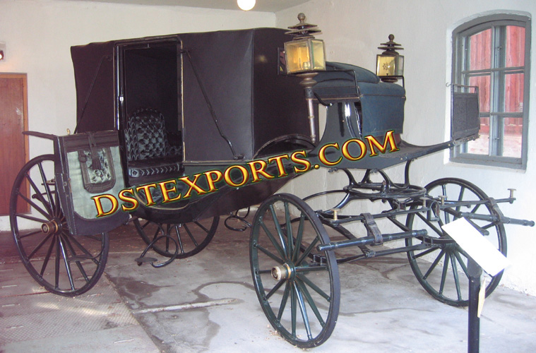 BLACK COVERED VICTORIA HORSE CARRIAGE